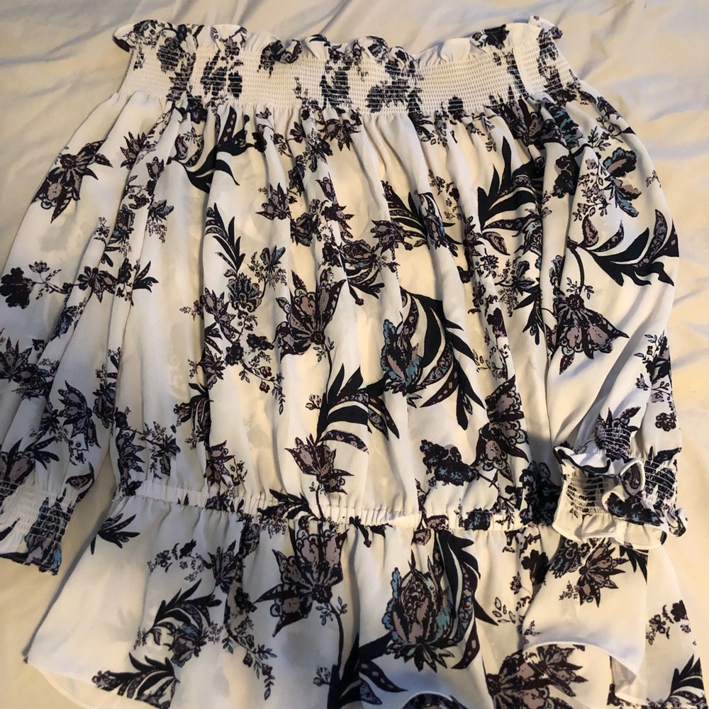 Off shoulder white blouse w floral detail